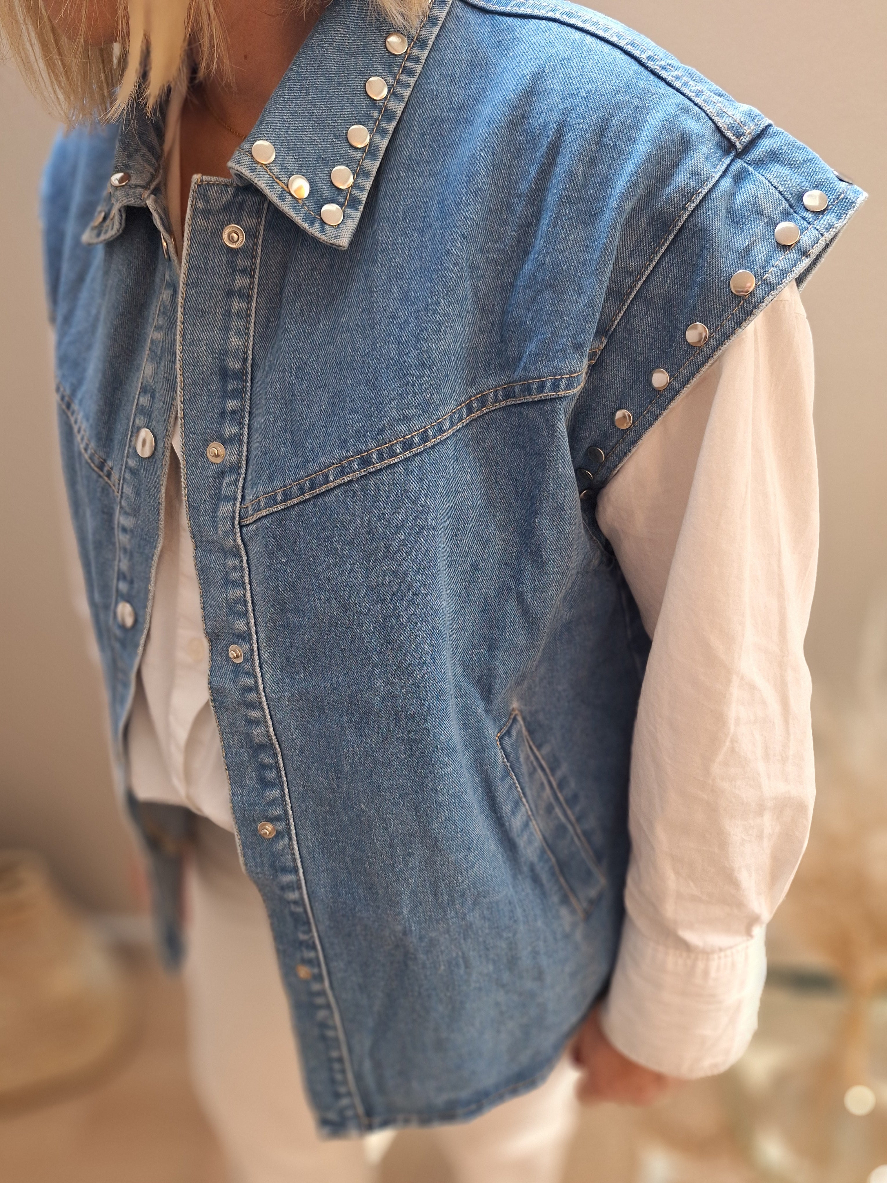 Veste sans manches jean – Clous argentés – Taille L