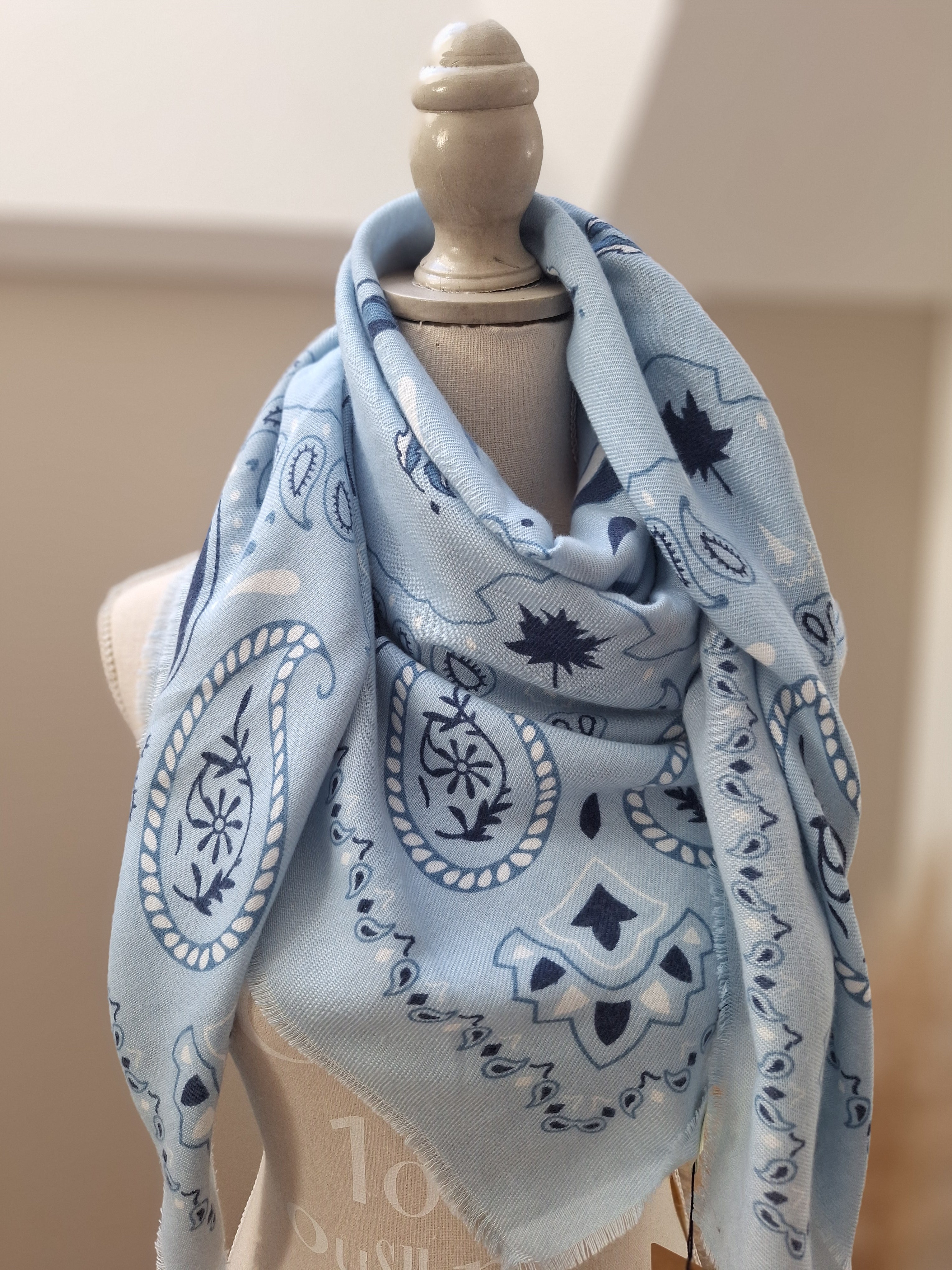 Foulard Carré Paisley